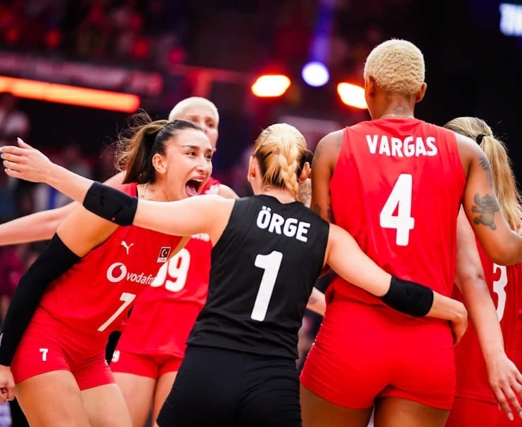 是在开局, 的悬殊比分, 意大利女排 是在开局, 的悬殊比分, 意大利女排