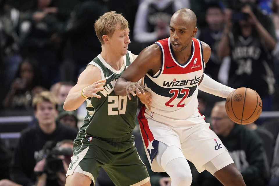 雄鹿, 记三分, 分巩固优势